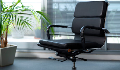 Jak wybrać idealny fotel do domowego biura?
